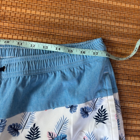 Mizzen + Main swim trunks with flamingo size L - Picture 10 of 10